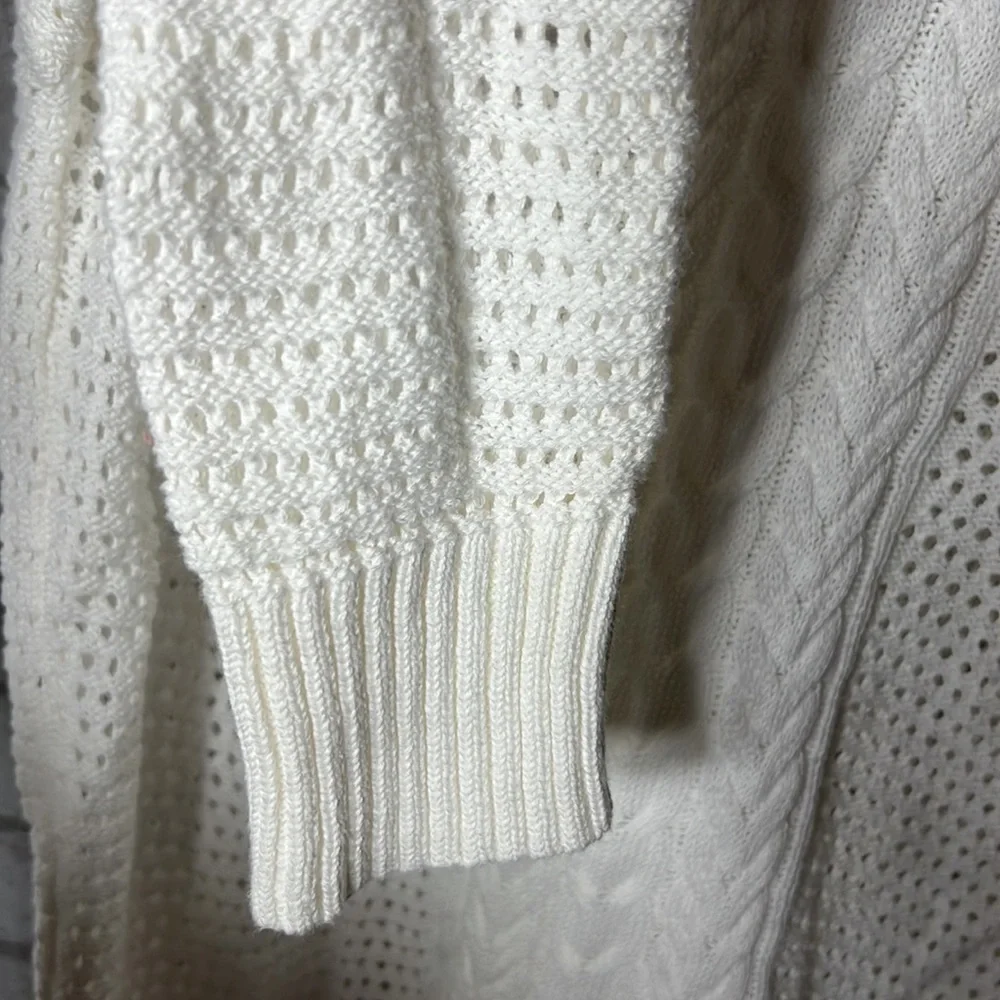 Lane Bryant white cable